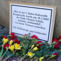 Blumen für Thomas "Schmuddel" Schulz